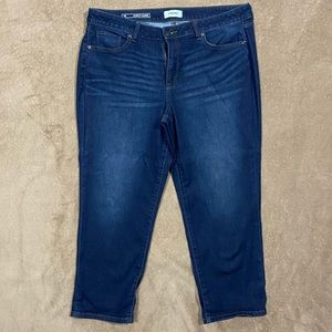 Women’s Curvy Capris